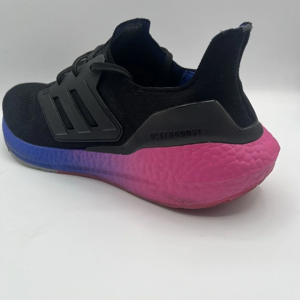 Adidas‎ Ultra Boost 22 Black Lucid Blue Gradient Size 13